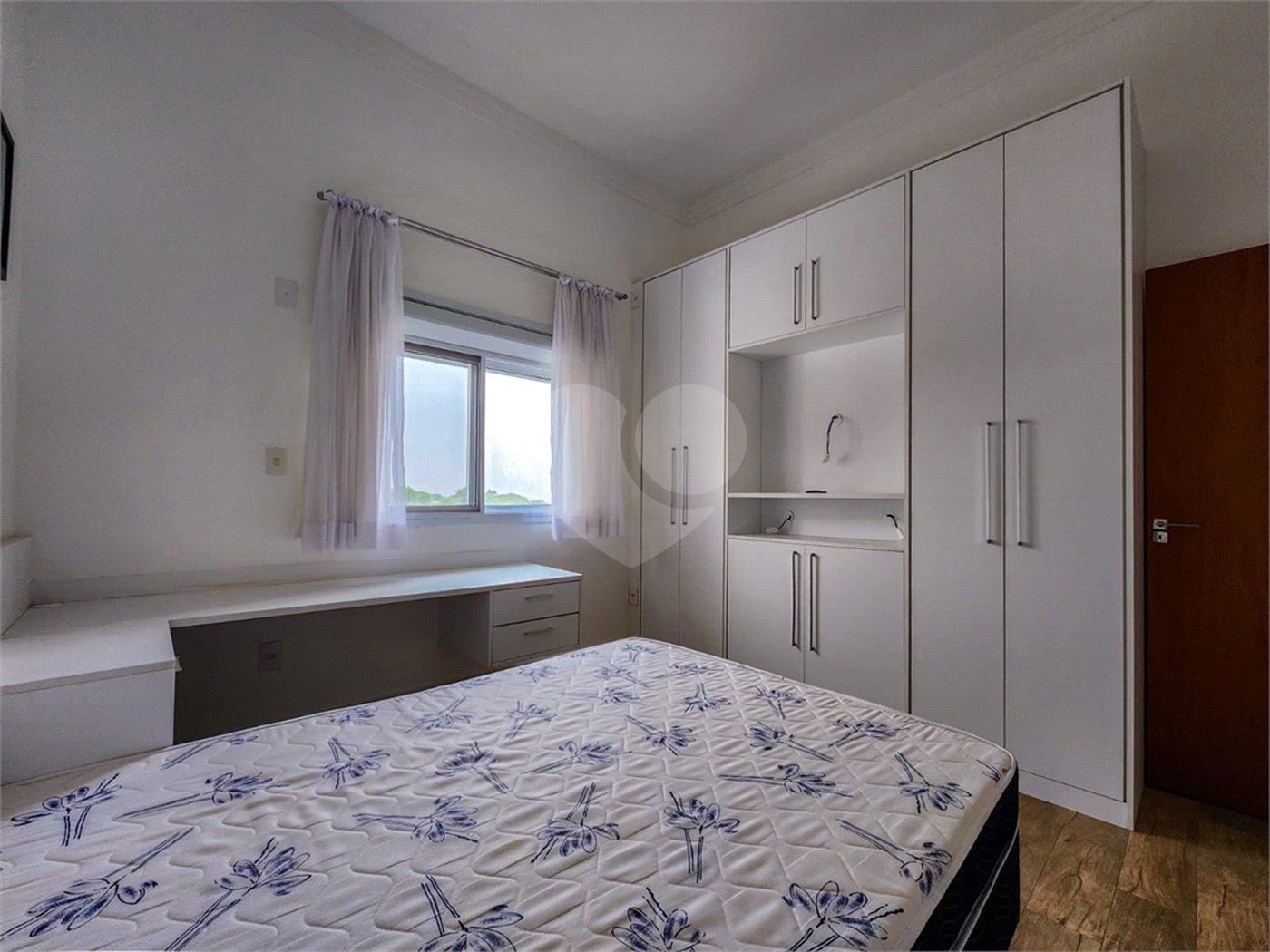 Casa à venda com 5 quartos, sendo 4 suítes, em Jardim Nova Esperança, Jacareí, SP