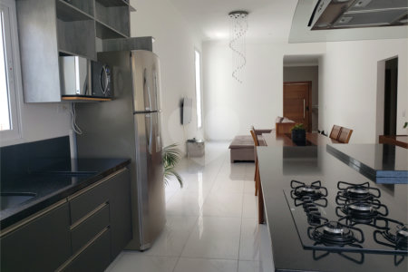 Casa à venda com 3 suítes no condomínio Residencial Veredas, Mogi das Cruzes - SP