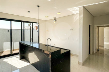 Casa à venda com 3 quartos, sendo 1 suíte, no condomínio Residencial Mont'alcino, Valinhos - SP