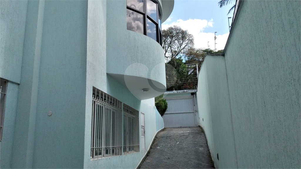 Sobrado à venda com 4 quartos, sendo 2 suítes, em Horto, São Paulo, SP