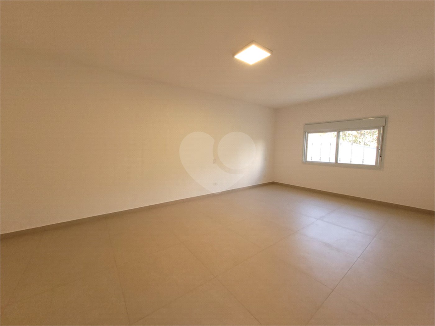 Casa Térrea à venda ou para alugar com 4 quartos, sendo 3 suítes,  em Horto Florestal, São Paulo, SP