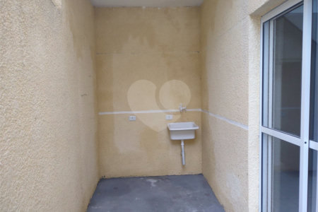 Apartamento à venda com 2 quartos em Reneville, Mairinque, SP