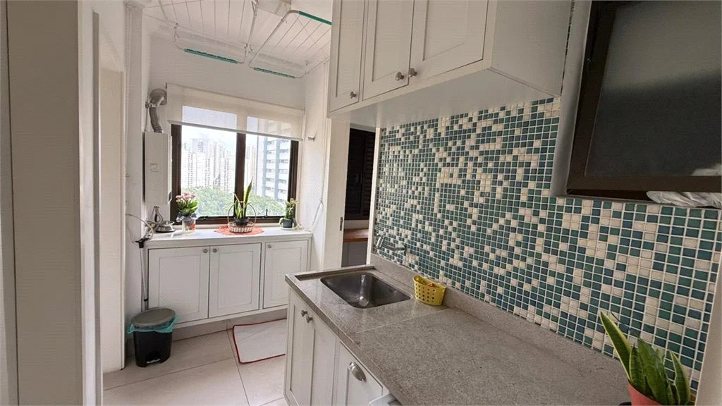Apartamento à venda com 3 quartos, sendo 1 suíte, em Vila Suzana, São Paulo, SP