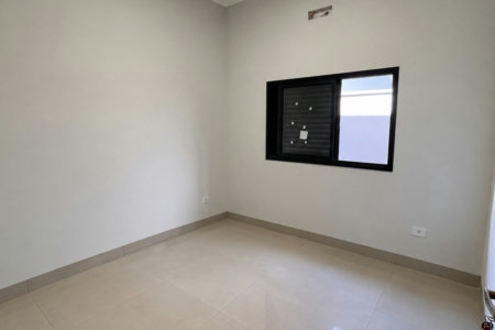 Casa à venda com 3 quartos, sendo 1 suíte,  em Parque Residencial Quinta da Lagoa, Três Lagoas, MS