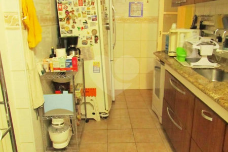Casa de Vila à venda com 4 quartos, sendo 1 suíte, em Chácara Monte Alegre, São Paulo, SP