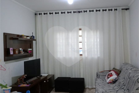 Sobrado à venda com 3 quartos, sendo 1 suíte, em Jardim Guairaca, São Paulo, SP