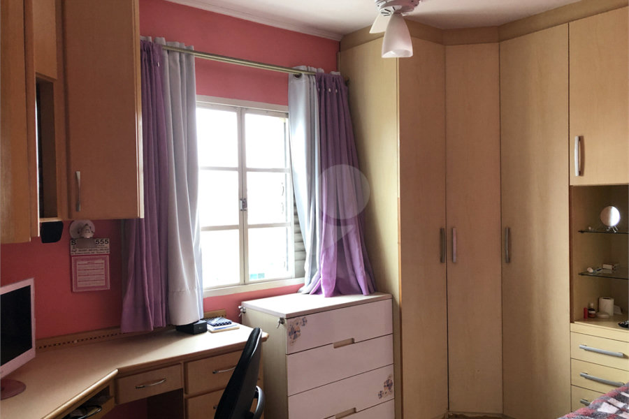 Sobrado à venda com 3 quartos, sendo 1 suíte, em Vila Gustavo, São Paulo, SP