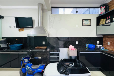 Casa à venda com 3 quartos, sendo 1 suíte, no condomínio Horto Florestal III, Sorocaba - SP