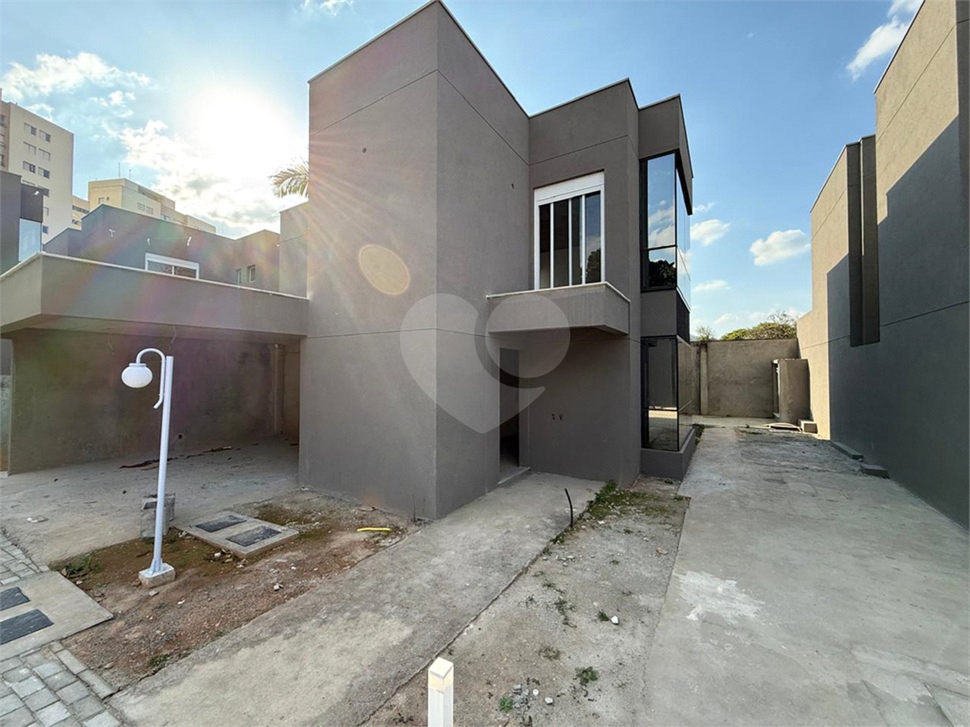 Casa à venda com 3 suítes no condomínio Residencial Floresta, São Paulo - SP
