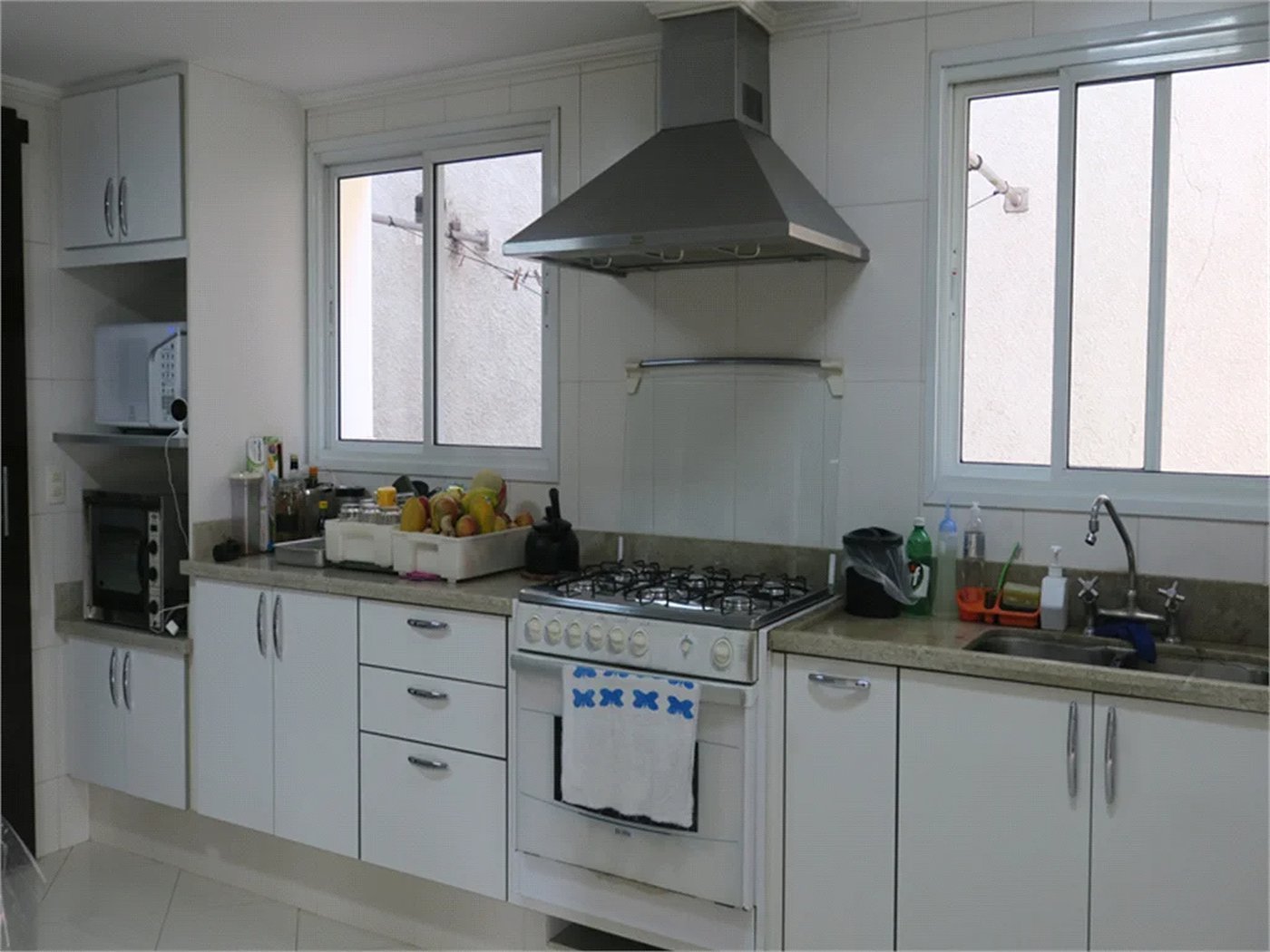 Casa à venda com 3 suítes em Vila Inah, São Paulo, SP