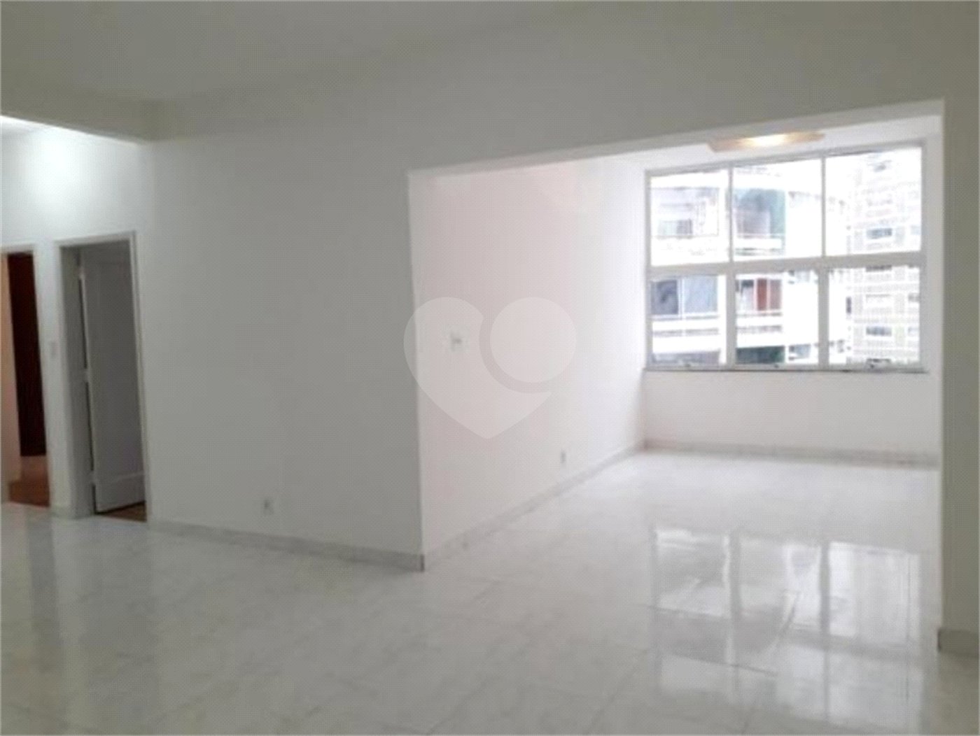 Apartamento à venda com 3 quartos, sendo 1 suíte, em República, São Paulo, SP