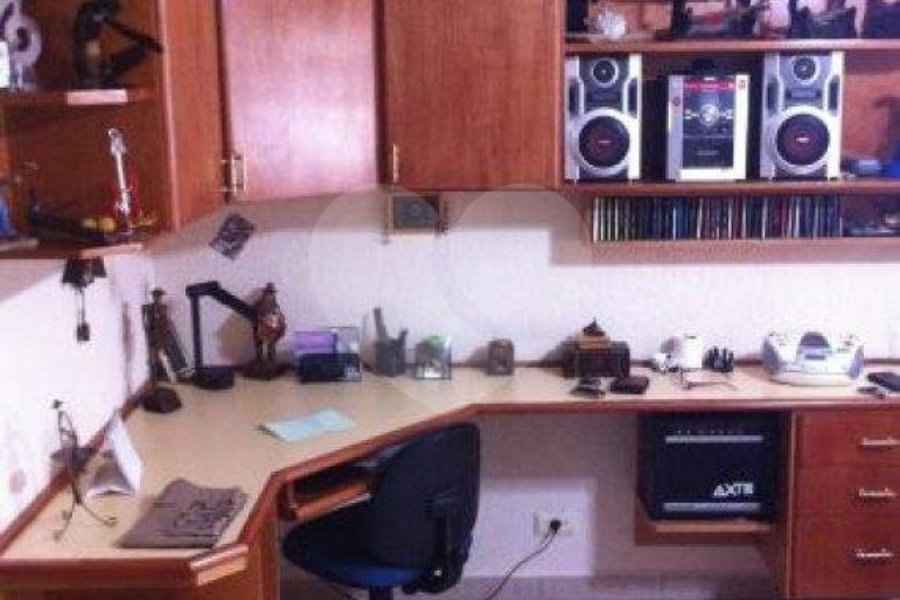 Sobrado à venda com 6 quartos, sendo 4 suítes, em Barro Branco (zona Norte), São Paulo, SP