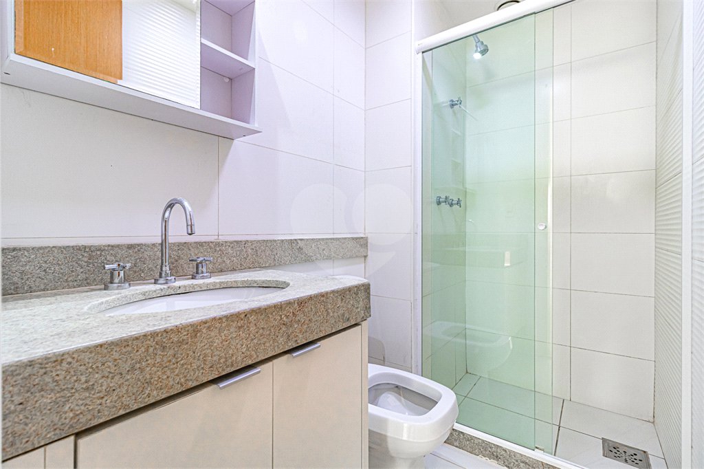 Apartamento à venda com 3 quartos, sendo 1 suíte, em Lagoa, Rio de Janeiro, RJ