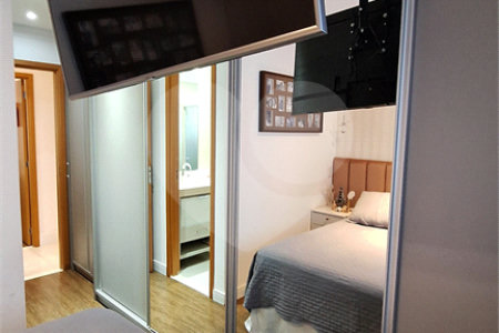 Apartamento à venda com 3 quartos, sendo 1 suíte,  em Vila Leonor, São Paulo, SP