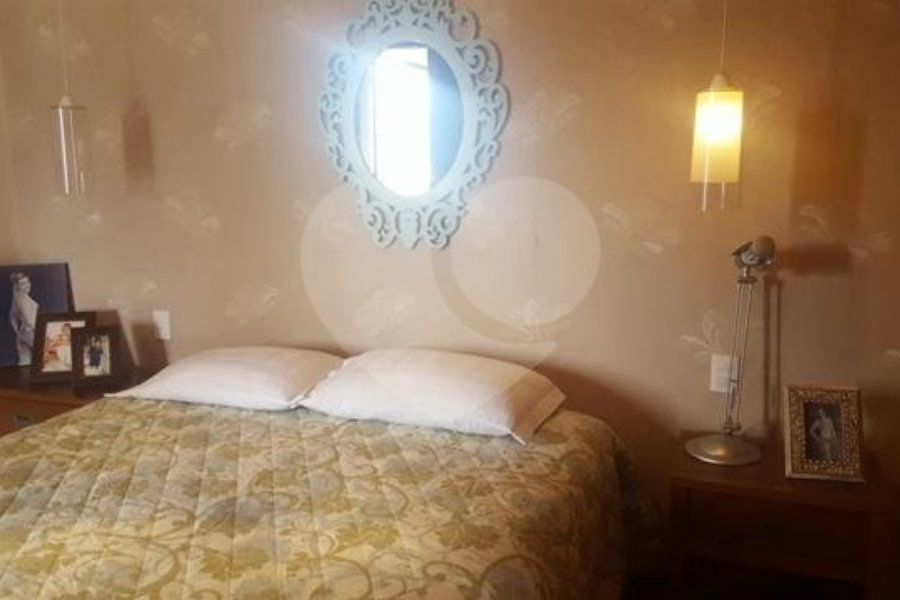 Sobrado à venda com 5 quartos, sendo 1 suíte, em Jardim Virginia Bianca, São Paulo, SP