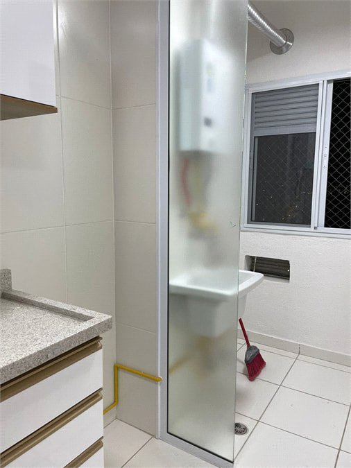 Apartamento à venda ou para alugar com 3 quartos, sendo 1 suíte, em Jardim Santa Rosália, Sorocaba, SP