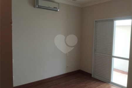 Casa à venda com 3 quartos, sendo 1 suíte,  no condomínio Vila Aracoara, Araraquara - SP