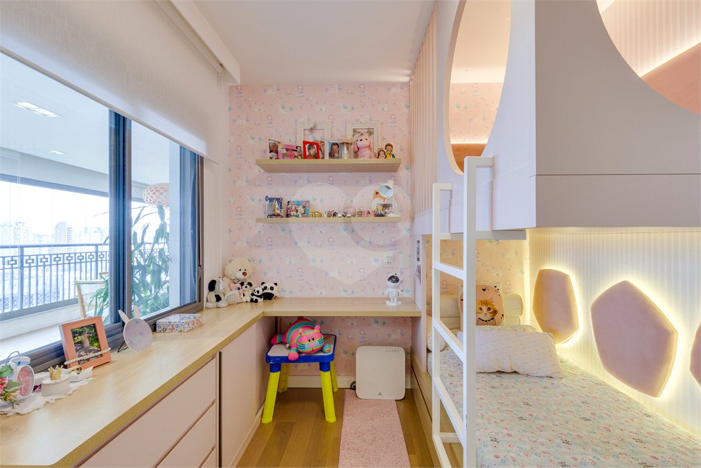 Apartamento para alugar com 3 suítes em Chácara Santo Antônio, São Paulo, SP