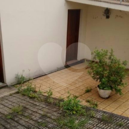 Sobrado à venda com 3 quartos, sendo 1 suíte,  em Parque Vitória, São Paulo, SP