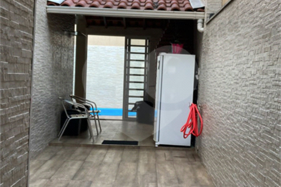 Sobrado à venda com 3 quartos, sendo 1 suíte, em Jardim Santa Beatriz, Guarulhos, SP