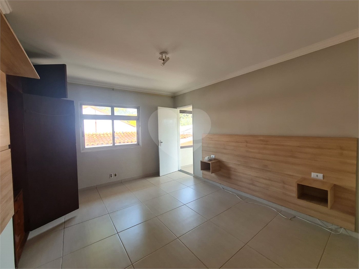Sobrado à venda com 4 quartos, sendo 1 suíte,  em Interlagos, São Paulo, SP