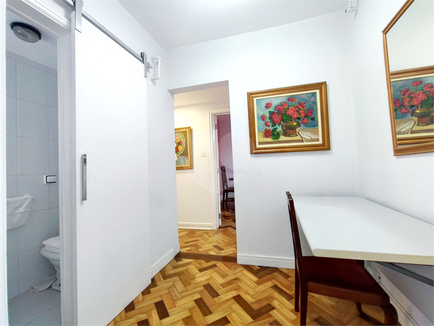 Apartamento à venda com 3 quartos, sendo 1 suíte, em Alto da Boa Vista, São Paulo, SP