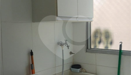 Apartamento à venda com 2 quartos em Vila Figueira, Suzano, SP