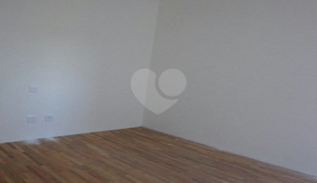 Casa à venda com 3 quartos, sendo 1 suíte, no condomínio Professor Teot?nio Monteiro de Barros Filho, São Paulo - SP