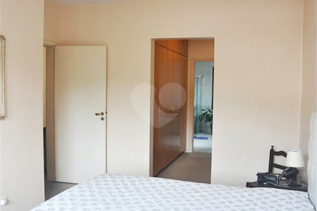 Sobrado à venda com 4 quartos, sendo 2 suítes,  em Alto da Boa Vista, São Paulo, SP