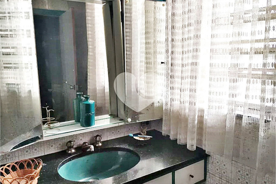 Casa à venda com 4 quartos, sendo 3 suítes, em Santana, São Paulo, SP