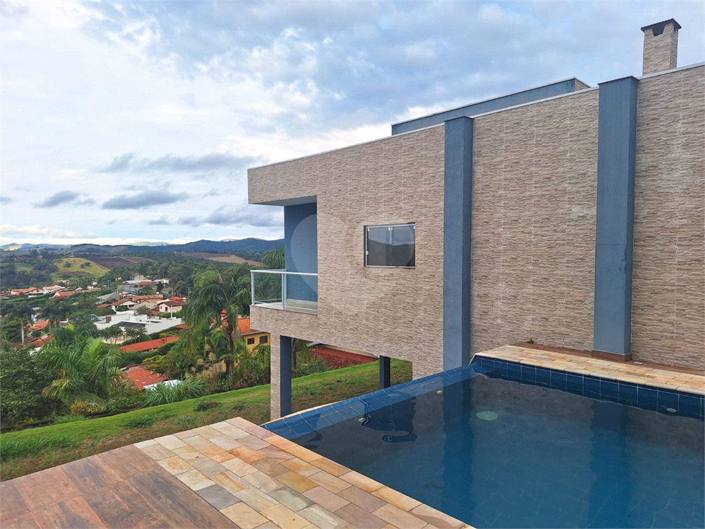 Casa em condomínio à venda com 3 suítes no Centro, Bom Jesus dos Perdões, SP