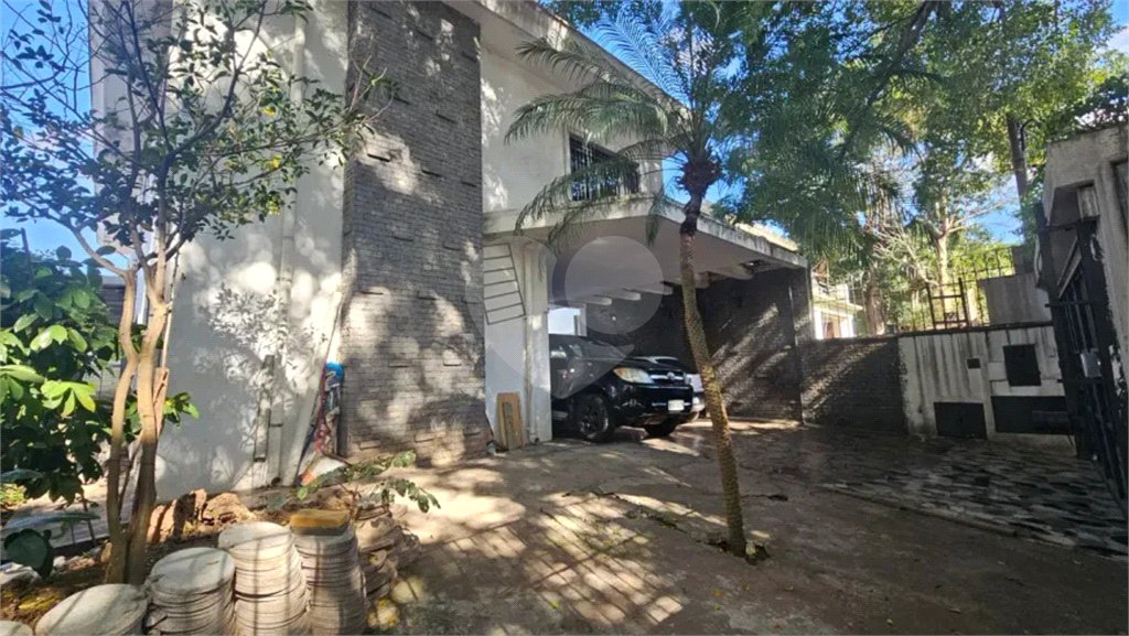 Sobrado à venda ou para alugar com 5 quartos, sendo 3 suítes, em Pacaembu, São Paulo, SP