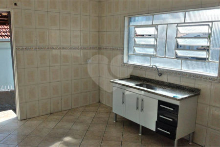 Sobrado à venda com 3 quartos, sendo 1 suíte, em Chora Menino, São Paulo, SP