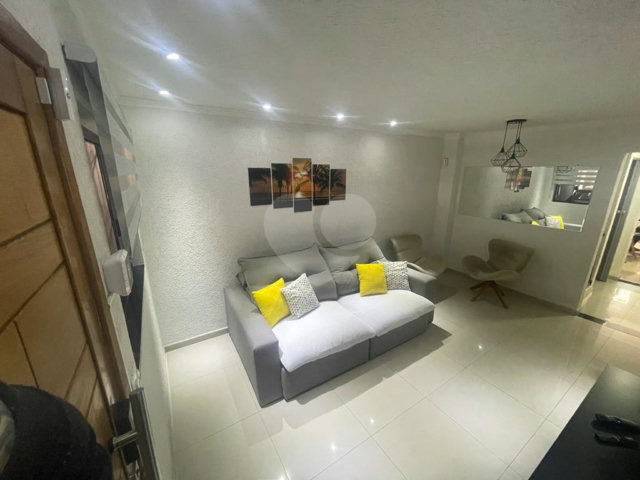Casa à venda com 2 suítes em Vila Guilherme, São Paulo, SP