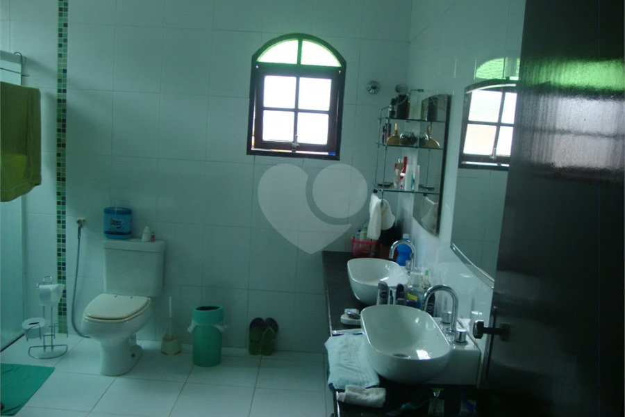Chácara à venda com 5 quartos, sendo 2 suítes, em Jardim Arujá, Arujá, SP