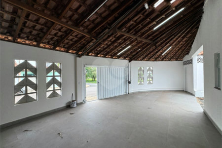 Casa á venda, com 03 Dormitórios, no Bairro Parque Primavera em São Carlos.