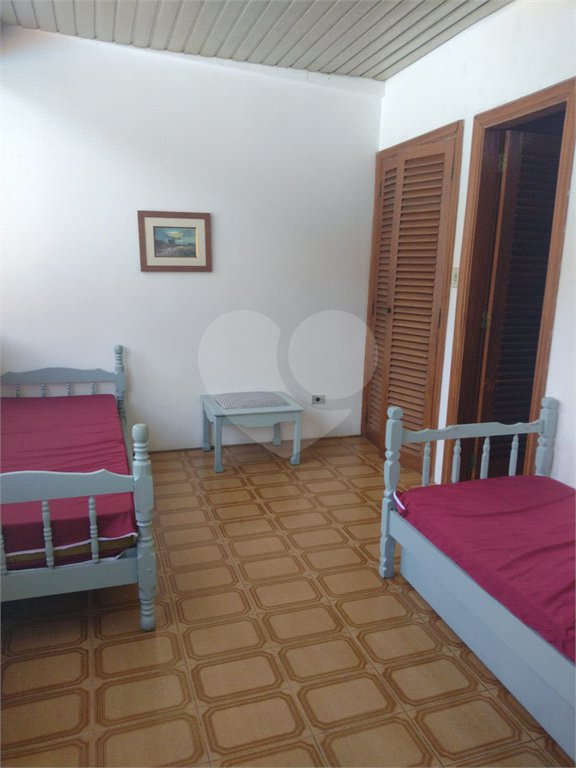 Casa à venda com 4 quartos, sendo 2 suítes,  no condomínio Cinco Lagos, Mairiporã - SP