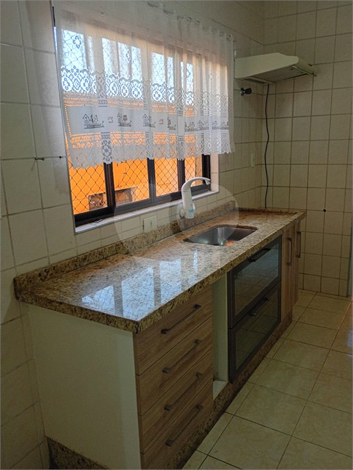 Apartamento à venda com 3 quartos, sendo 1 suíte, em Vila Oliveira, Mogi das Cruzes, SP