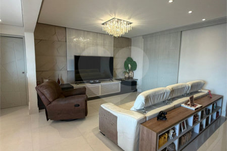 Apartamento à venda com 4 quartos, sendo 2 suítes, em Vila Maria Alta, São Paulo, SP