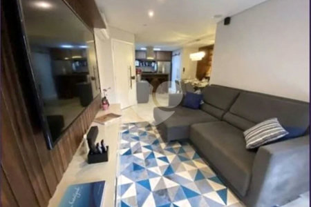 Apartamento à venda com 3 quartos, sendo 1 suíte,  em Vila Regente Feijó, São Paulo, SP