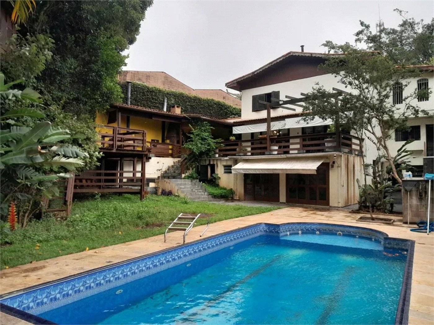 Casa à venda com 6 quartos, sendo 3 suítes, em Rolinópolis, São Paulo, SP
