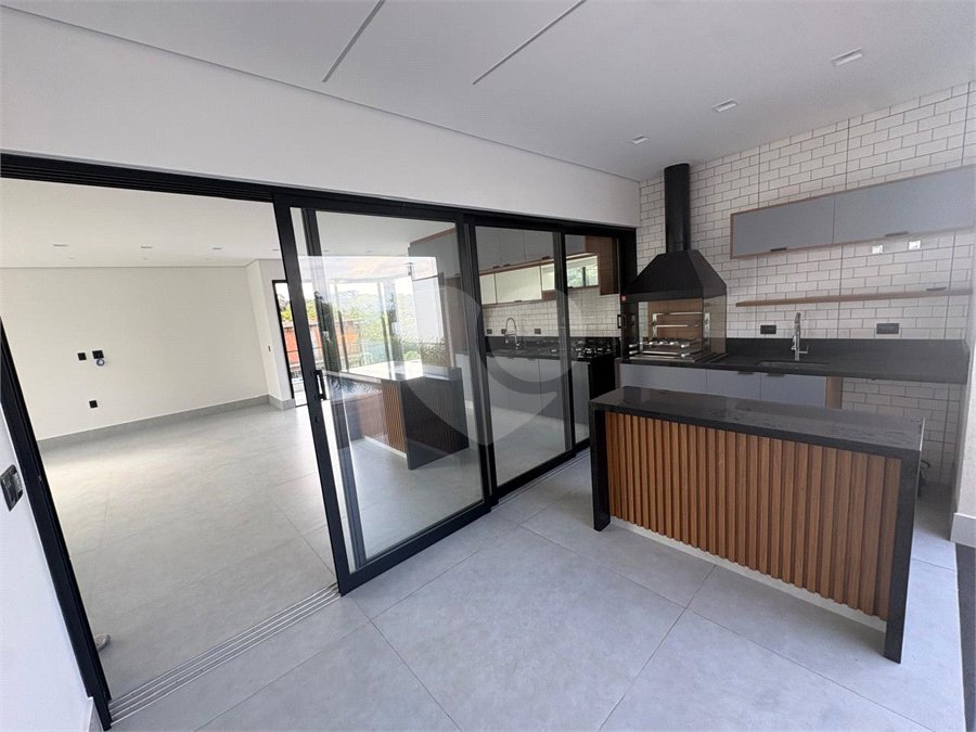 Casa à venda com 3 suítes no condomínio Alphaville Castello, Itu - SP