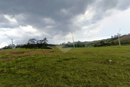 Terreno à venda no condomínio Paradise Garden, Mogi das Cruzes - SP
