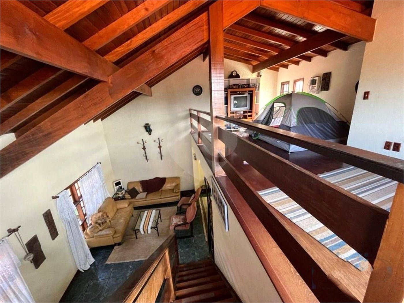 Casa à venda com 8 quartos, sendo 3 suítes, em Jardim Terceiro Centenário, Atibaia, SP