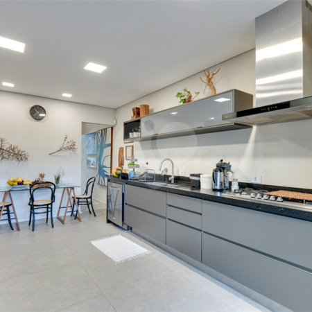 Casa à venda com 3 suítes em Alto da Boa Vista, São Paulo, SP