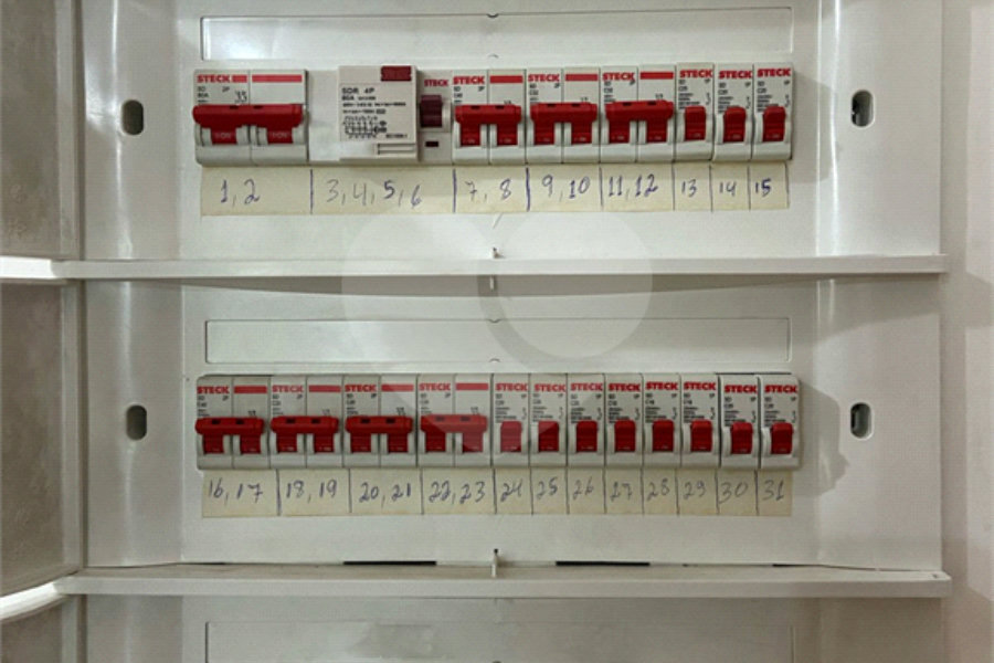 Sobrado à venda com 4 quartos, sendo 1 suíte, em Vila Guarani, São Paulo, SP