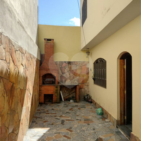 Sobrado à venda com 3 quartos, sendo 2 suítes, em Cidade Cruzeiro do Sul, Suzano, SP