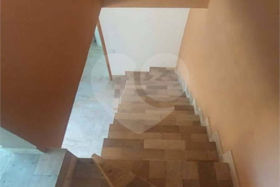 Sobrado à venda com 2 quartos em Canjica (terra Preta), Mairiporã, SP
