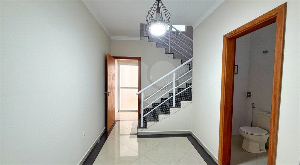 Casa à venda ou para alugar com 3 quartos, sendo 1 suíte,  no condomínio Portal de Itaici, Indaiatuba - SP