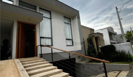 Casa à venda com 4 quartos, sendo 3 suítes,  no condomínio Mosaico Essence, Mogi das Cruzes - SP